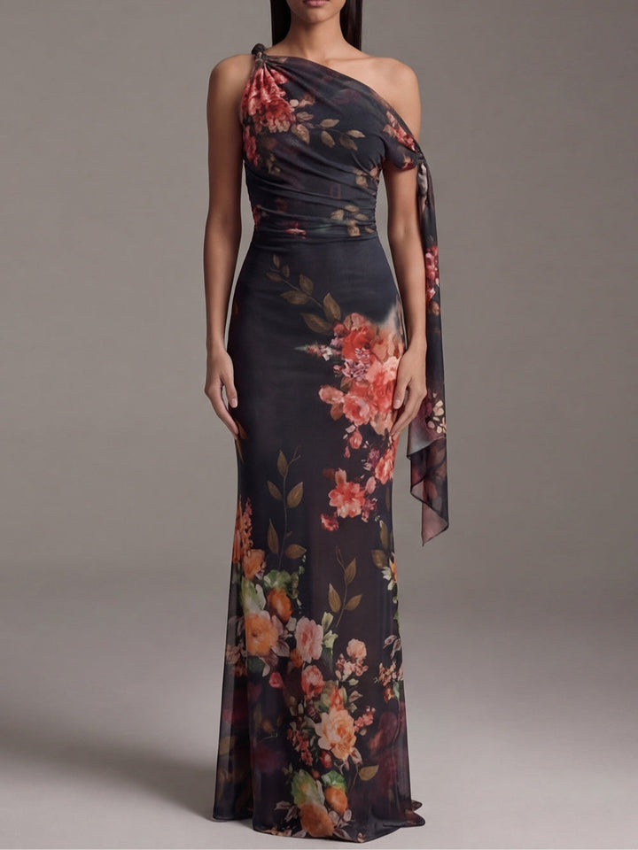 Zwarte geplooide chiffon maxi-jurk met één schouder en print