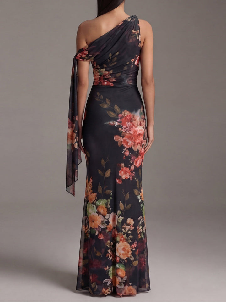 Zwarte geplooide chiffon maxi-jurk met één schouder en print