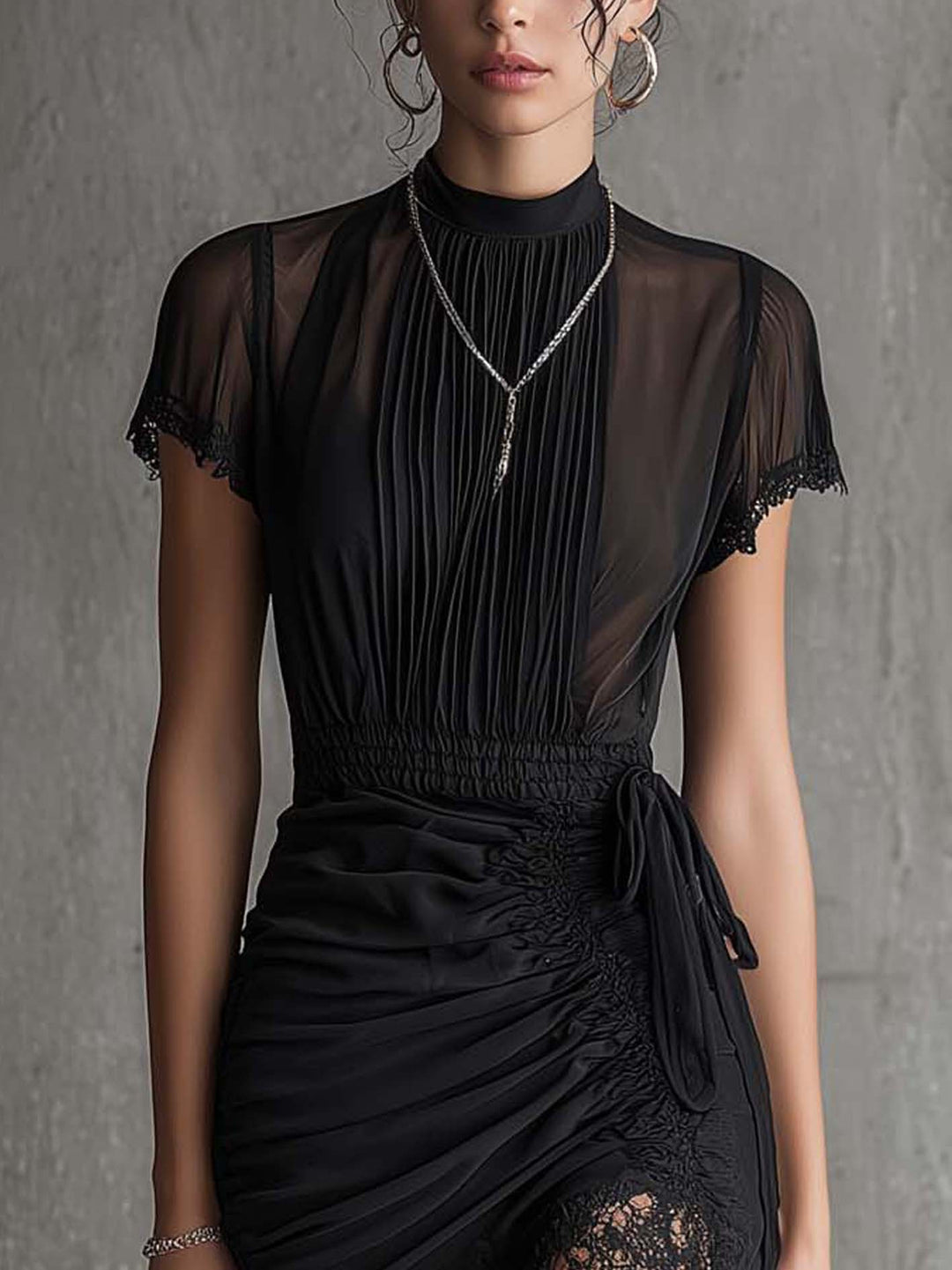 Zwarte chiffon geplooide taille mini-jurk met kant